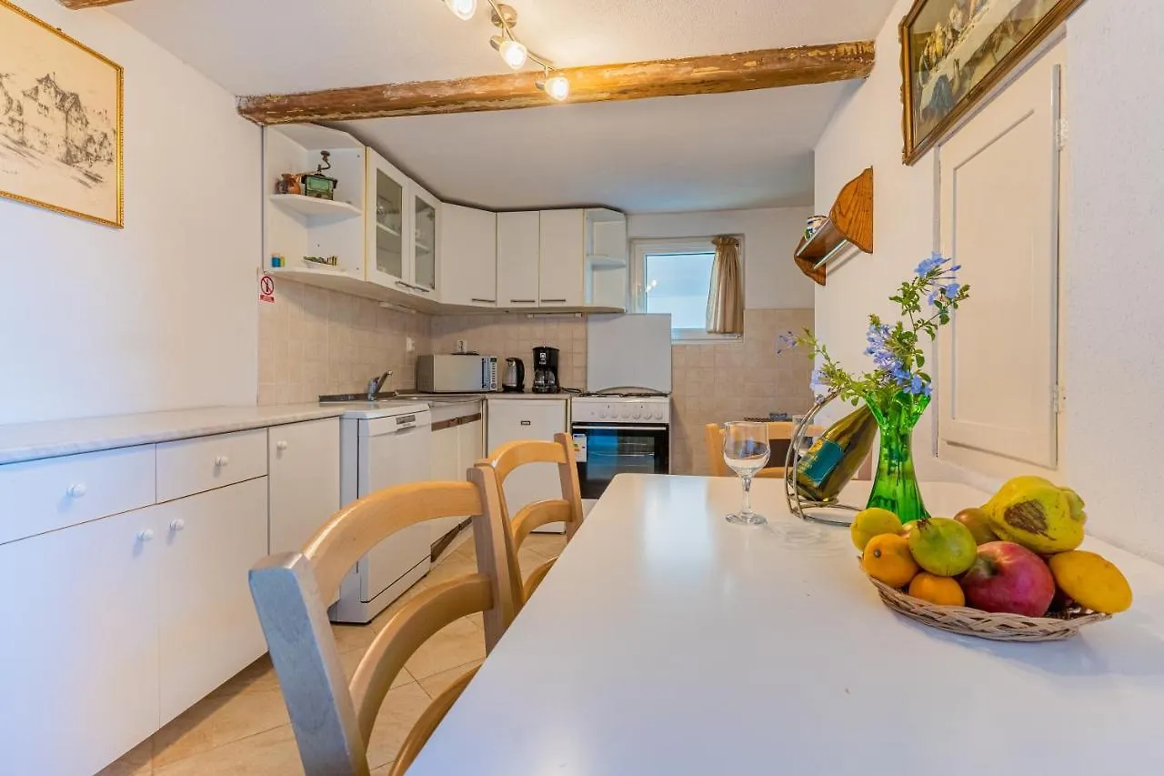 Apartmani Valun1 Valun