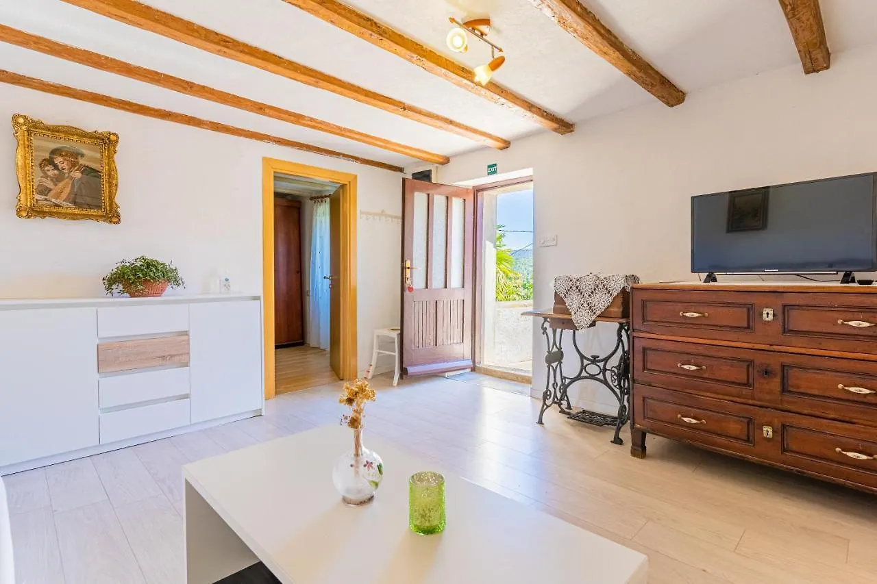Apartmani Valun1 Valun